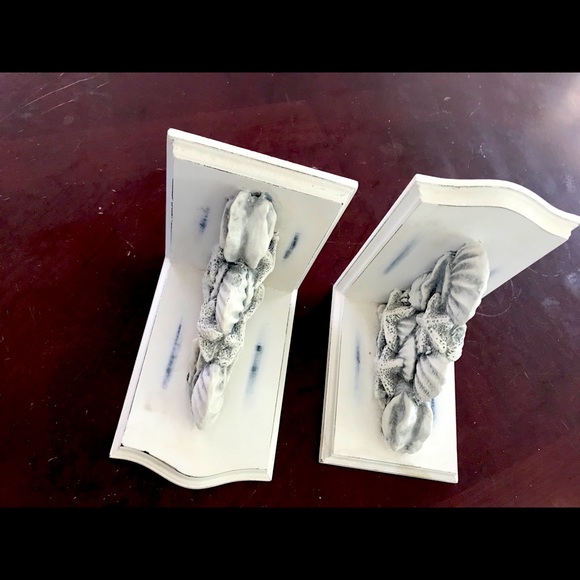 Decorative SHELLS Bookends. NWT White/Grey - Picture 1 of 8